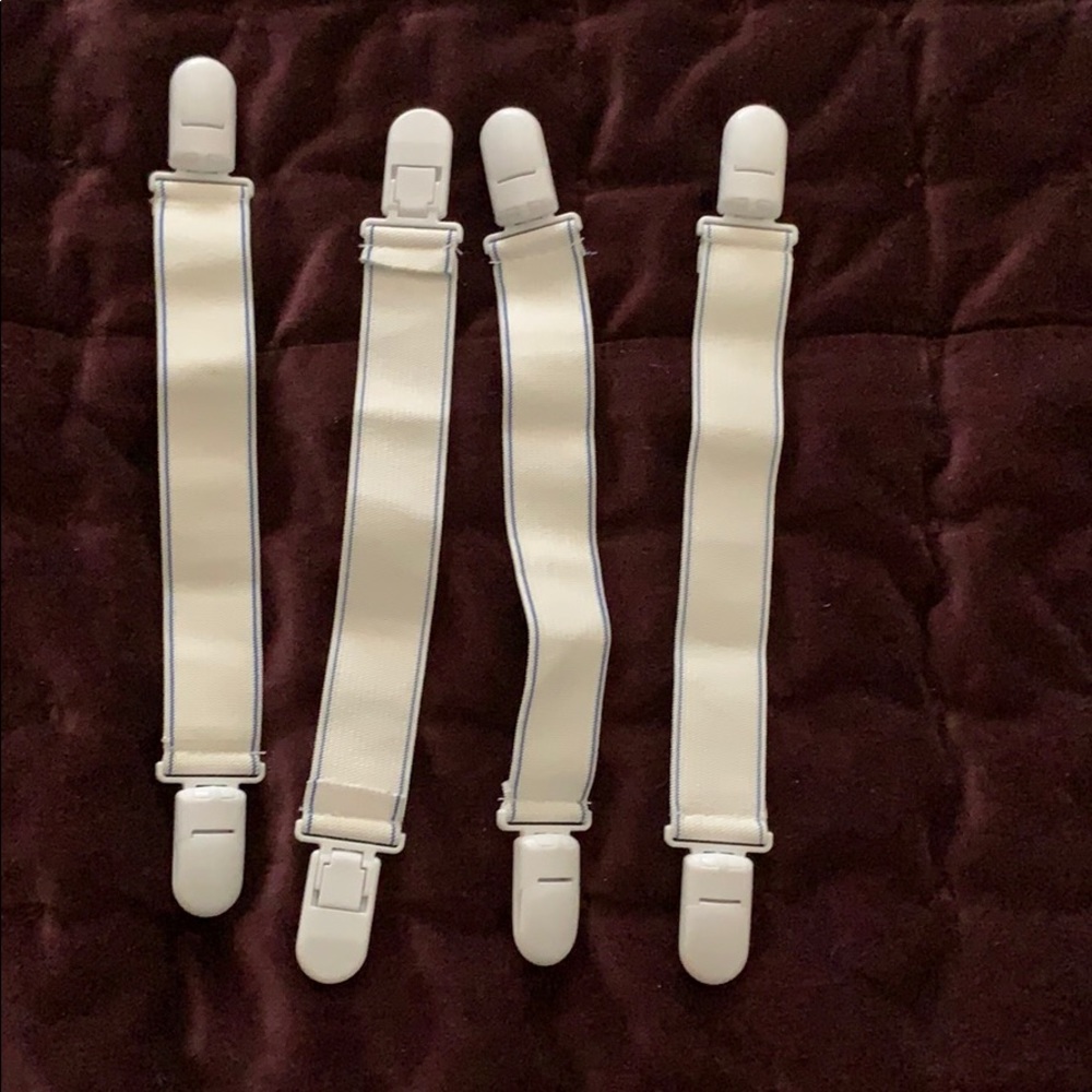 Bedsheet clips